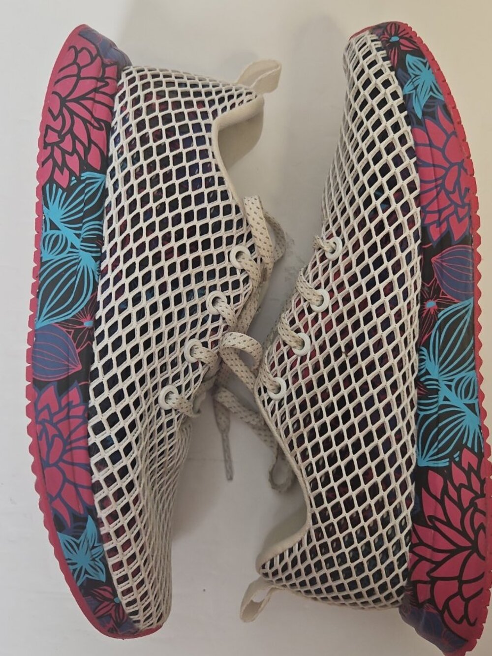 NOBULL Mesh Runner Womens 8 White Floral Watercolor Athletic Training Sneakers